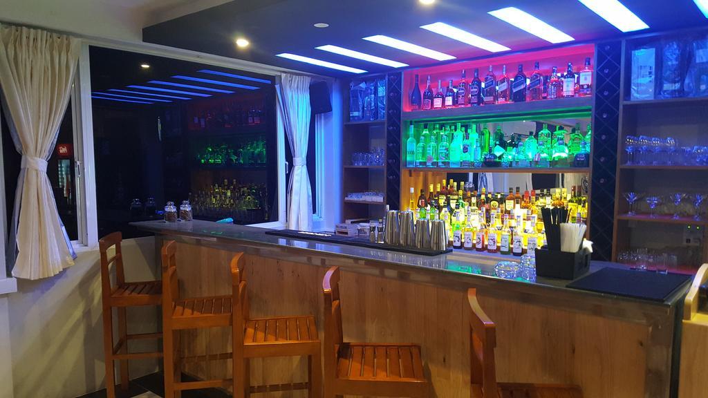יאנגון Asian Smile Hotel מראה חיצוני תמונה