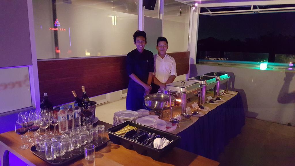 יאנגון Asian Smile Hotel מראה חיצוני תמונה