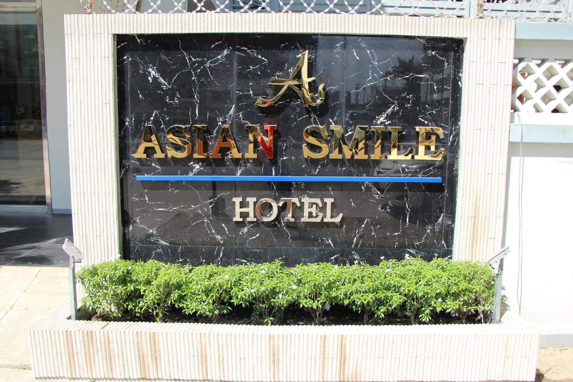 יאנגון Asian Smile Hotel מראה חיצוני תמונה