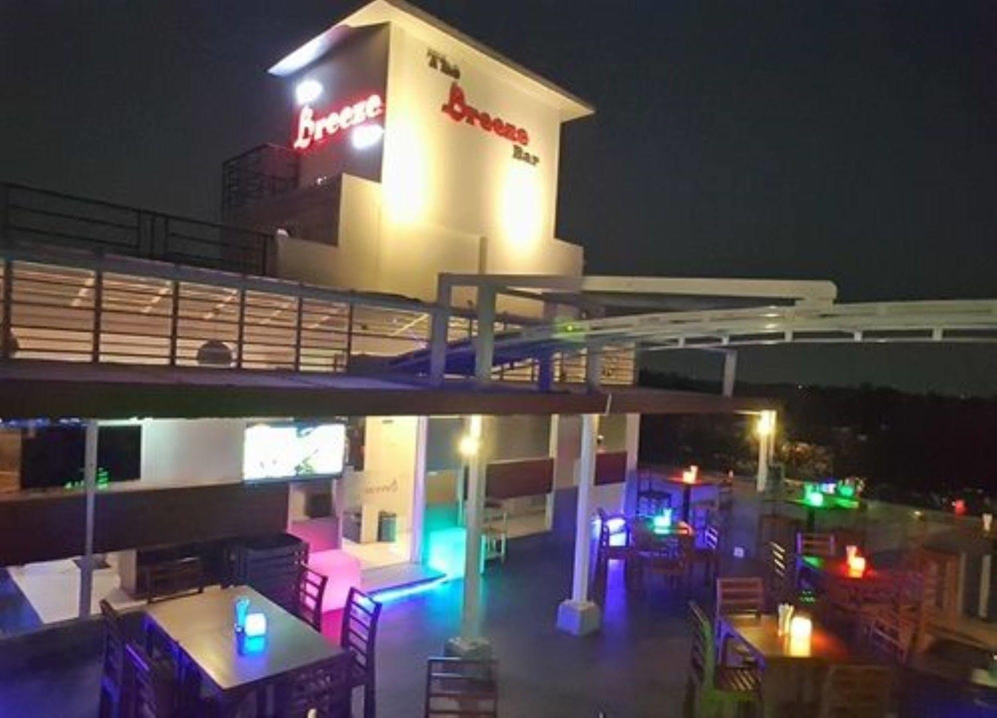 יאנגון Asian Smile Hotel מראה חיצוני תמונה